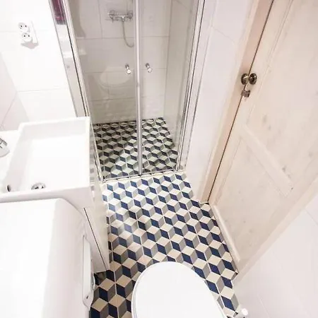 Tiny 6m2 Space &bathroom In Hall