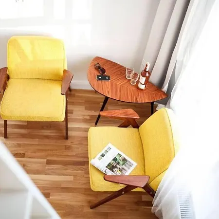 Tiny 6m2 Space &bathroom In Hall Апартаменты